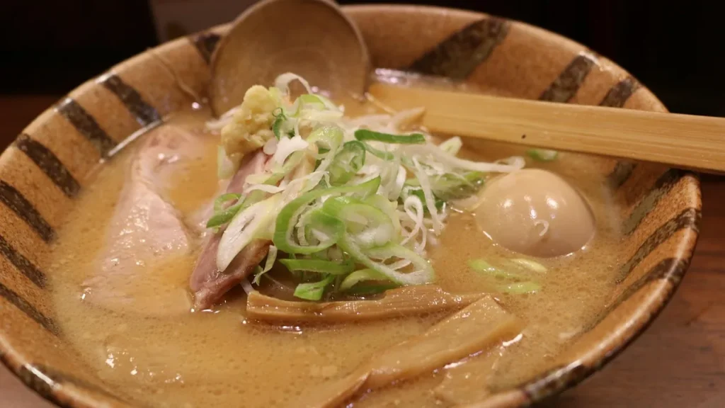 横浜家系ラーメン金山家 本店が名古屋で愛される理由｜濃厚スープと極低加水麺の実力のアイキャッチ画像