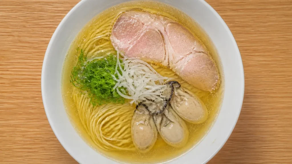 むかん池袋の牡蠣塩ラーメンはなぜ行列が絶えないのか｜800円の衝撃と元ボクサー店主の哲学のアイキャッチ画像