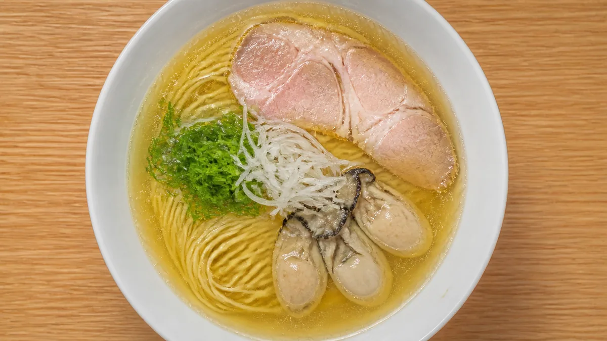 むかん池袋の牡蠣塩ラーメンはなぜ行列が絶えないのか｜800円の衝撃と元ボクサー店主の哲学のアイキャッチ画像