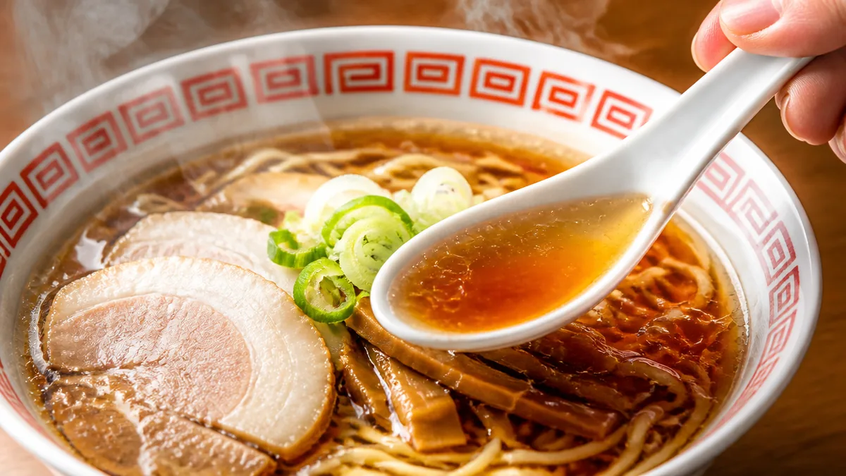 雷文入りラーメン丼は「日本生まれ」だった|浅草から広まった説の解説画像